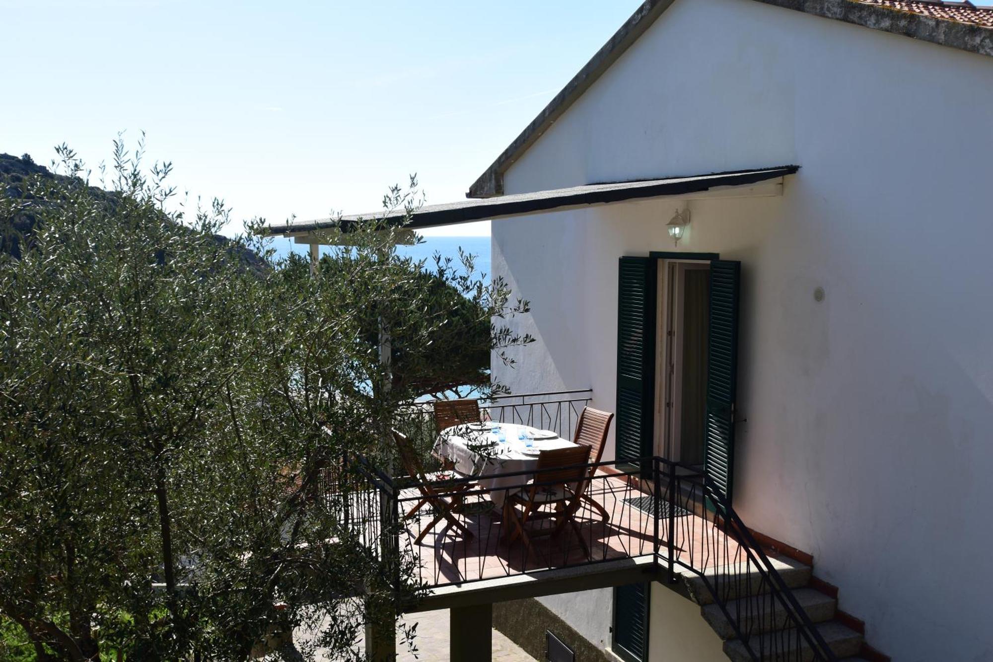 Appartamenti Cavoli - Vista Mare Con Terrazze, Clima E Posti Auto Spiaggia di Cavoli Extérieur photo